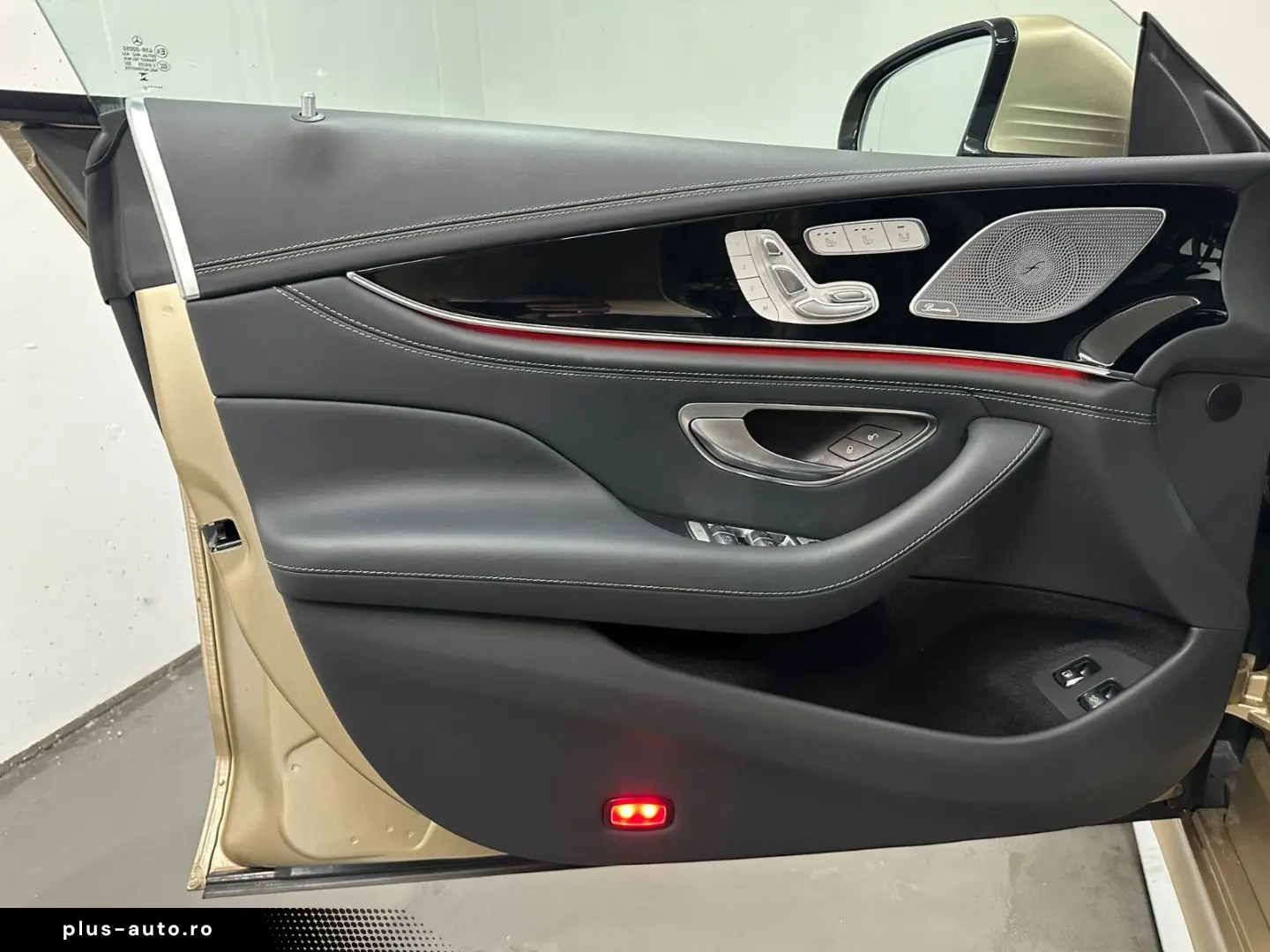 MERCEDES-BENZ GT 63  S E Performance  Kalaharigold Magno