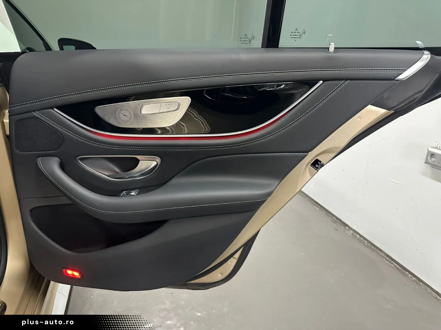 MERCEDES-BENZ GT 63  S E Performance  Kalaharigold Magno