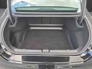 MERCEDES-BENZ EQE 350 4M AMG