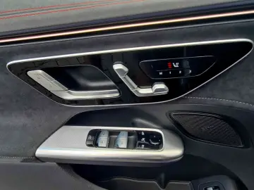 MERCEDES-BENZ EQE 350 4M AMG