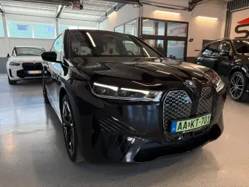 BMW iX 40 xDrive Sport HK SKY LOUNGE