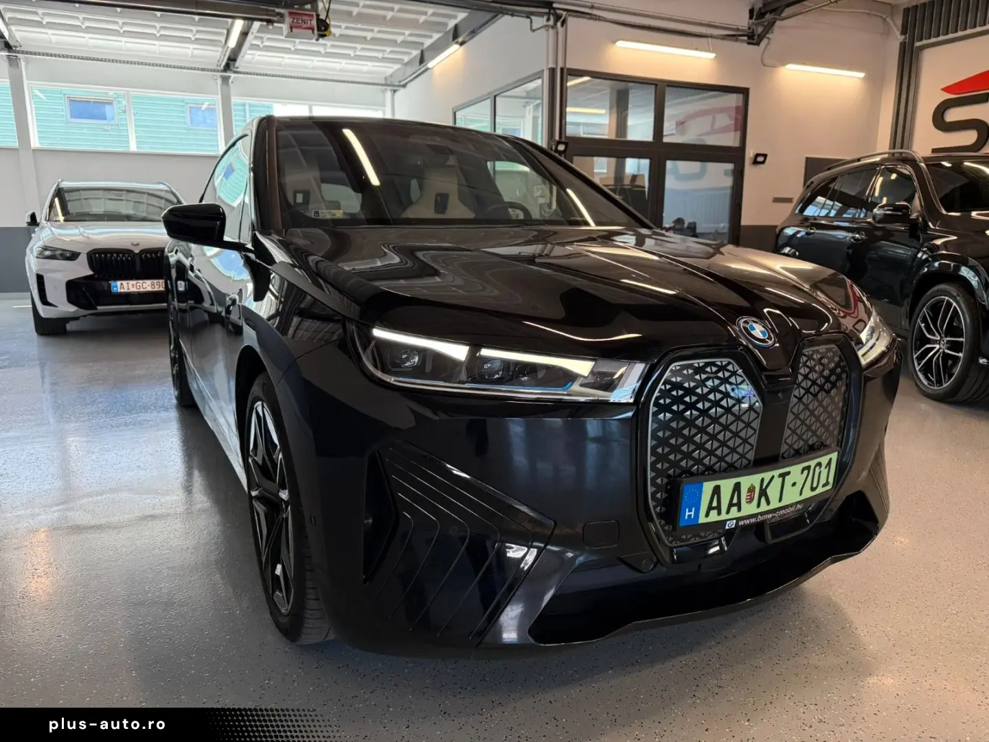 BMW iX 40 xDrive Sport HK SKY LOUNGE