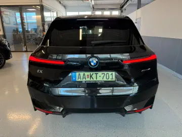 BMW iX 40 xDrive Sport HK SKY LOUNGE