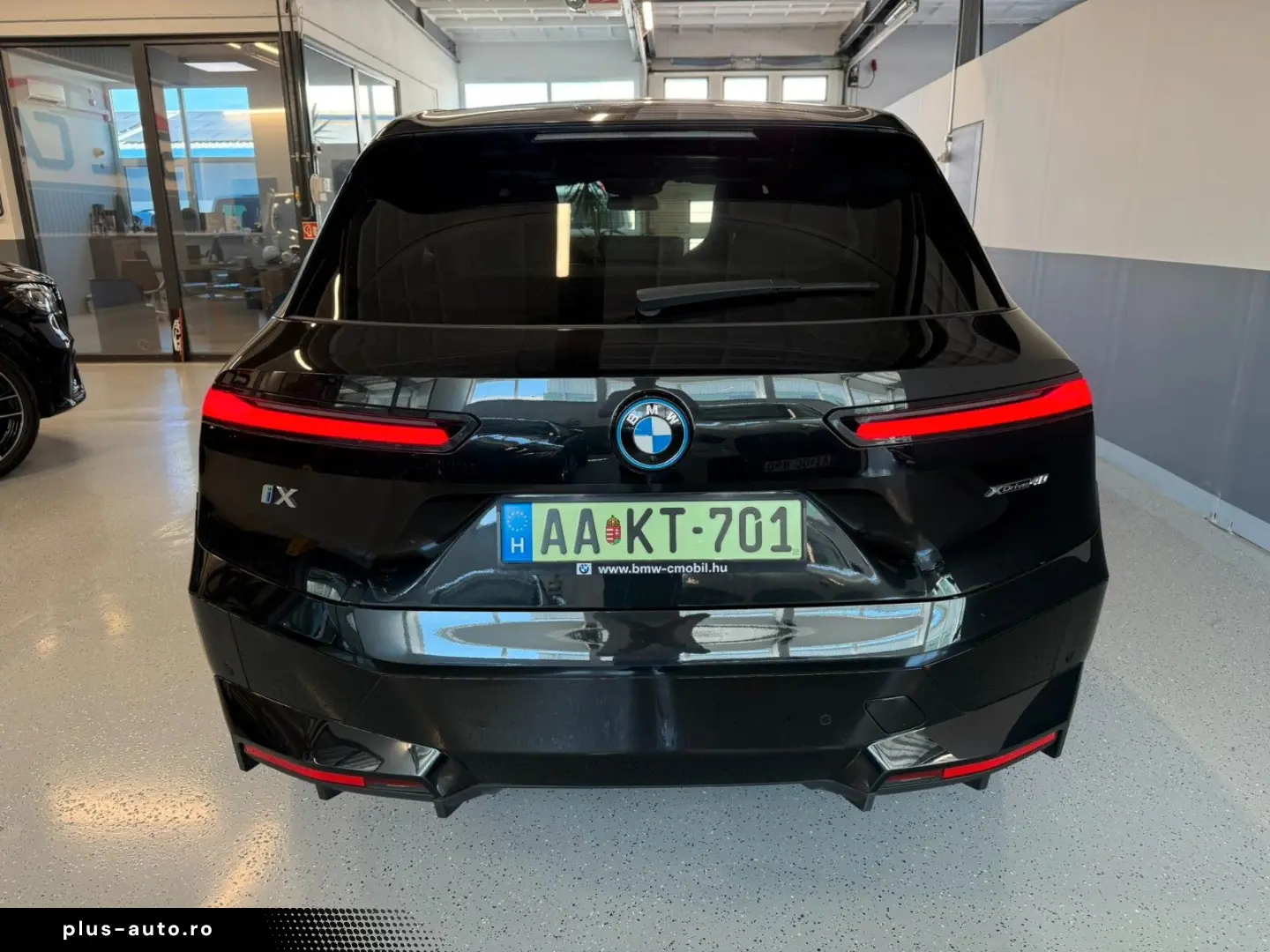 BMW iX 40 xDrive Sport HK SKY LOUNGE