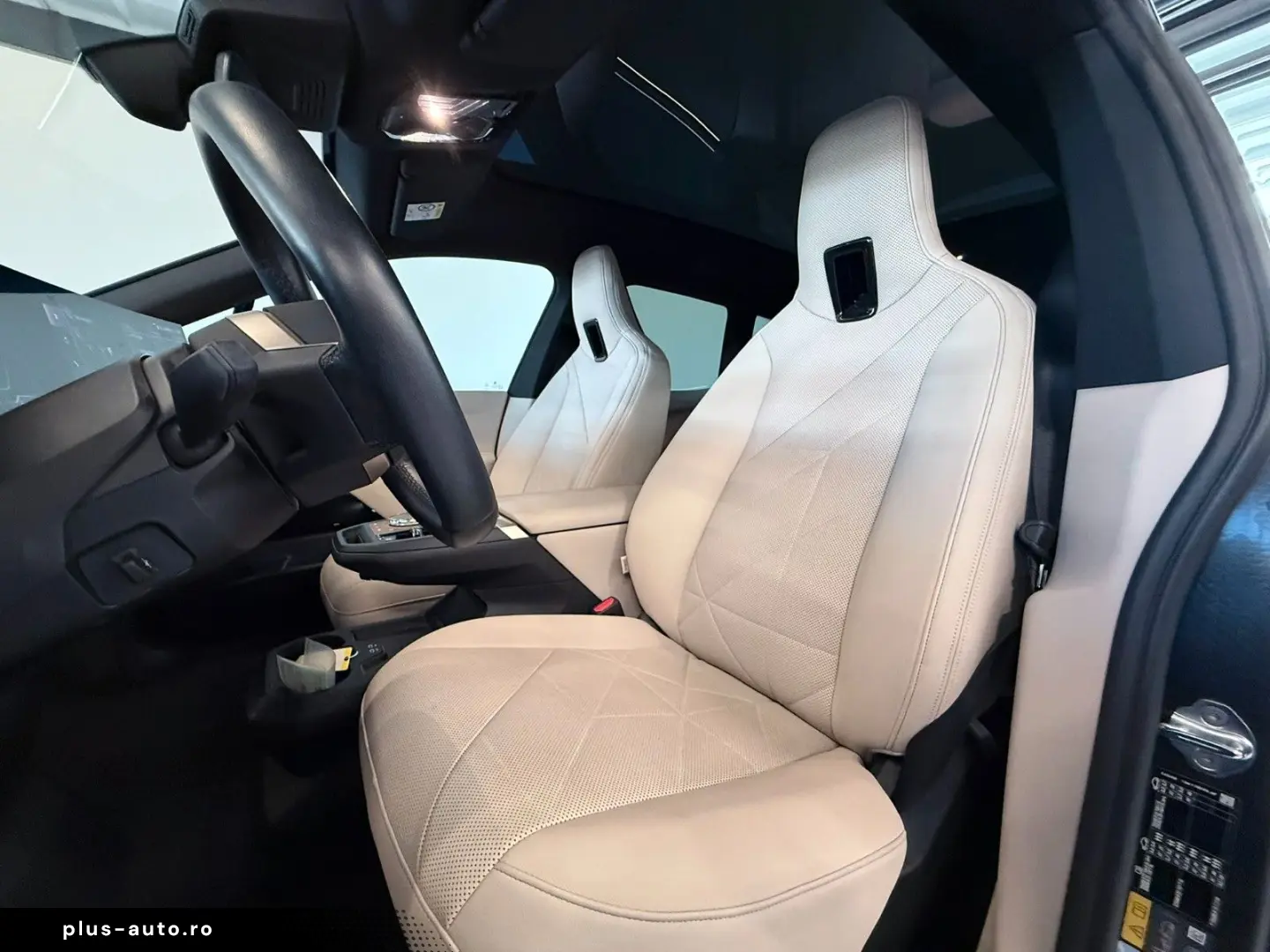 BMW iX 40 xDrive Sport HK SKY LOUNGE