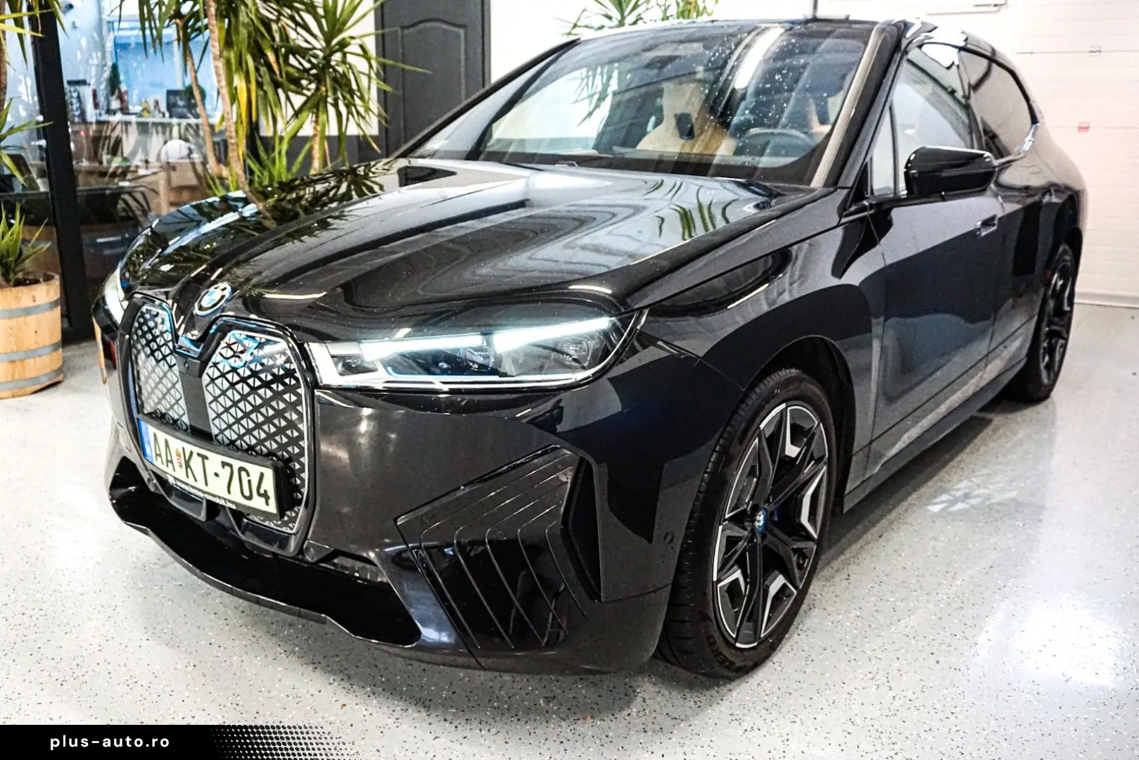 BMW iX Baureihe iX 40 xDrive Sport HK SKY LOUNGE