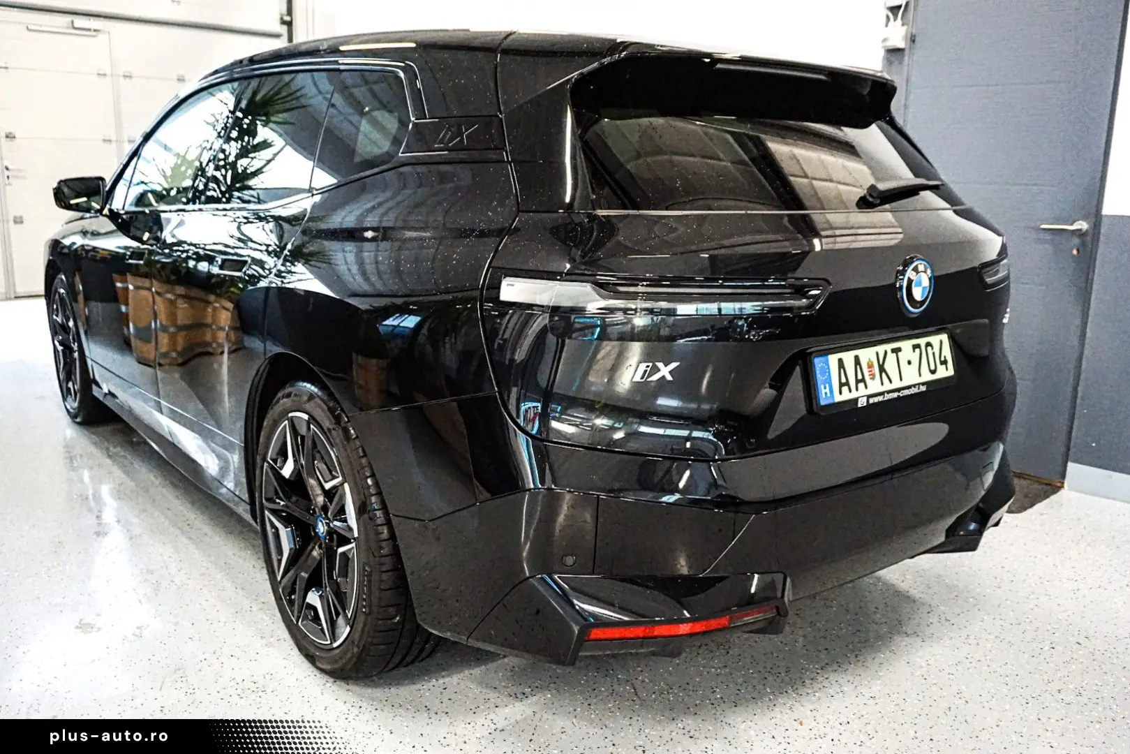 BMW iX Baureihe iX 40 xDrive Sport HK SKY LOUNGE