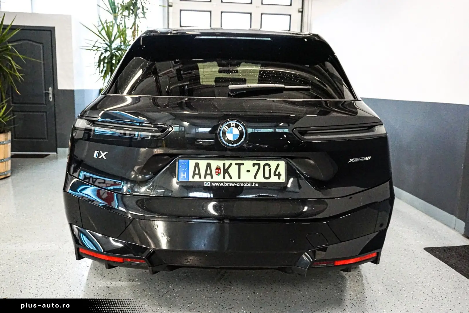 BMW iX Baureihe iX 40 xDrive Sport HK SKY LOUNGE