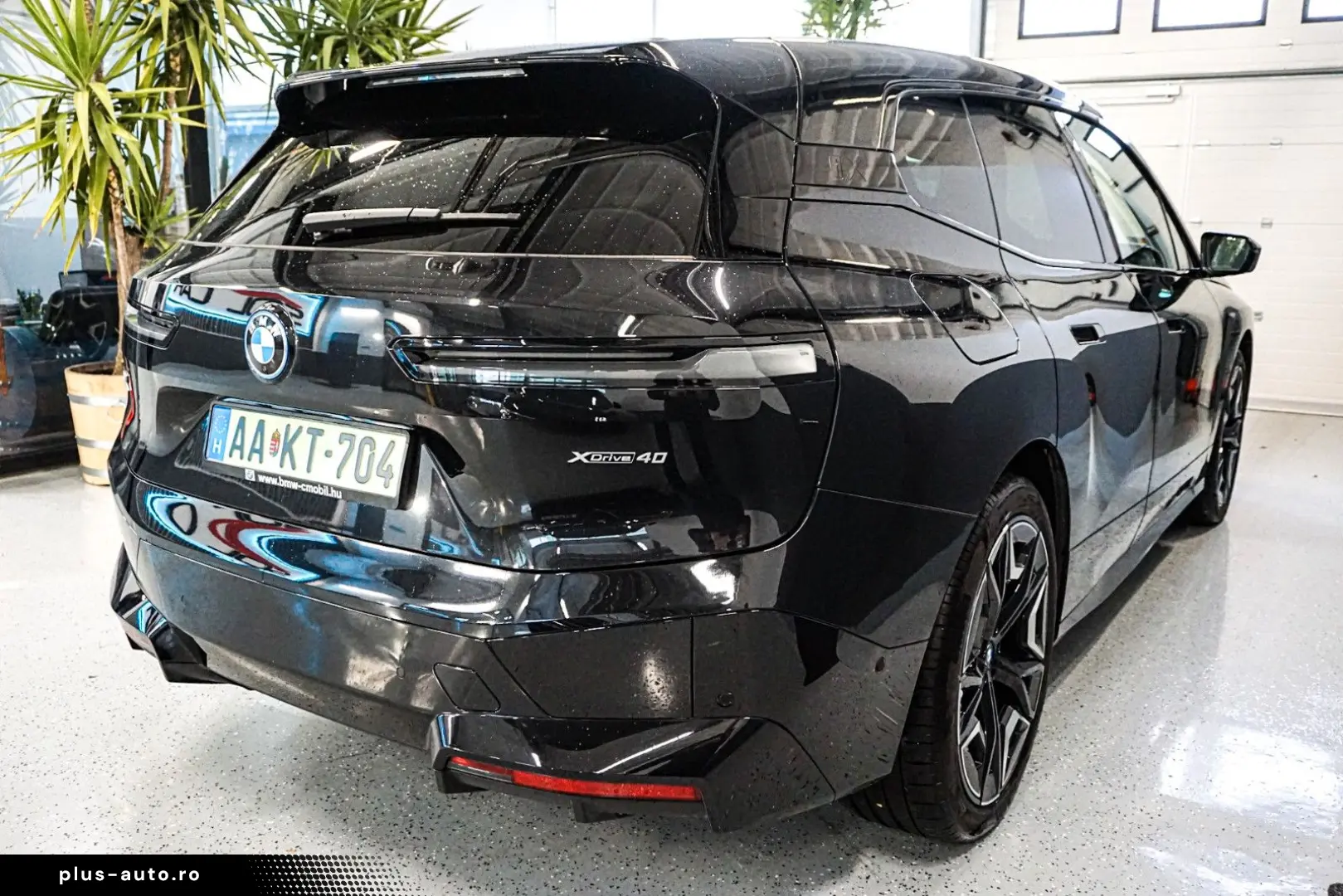 BMW iX Baureihe iX 40 xDrive Sport HK SKY LOUNGE