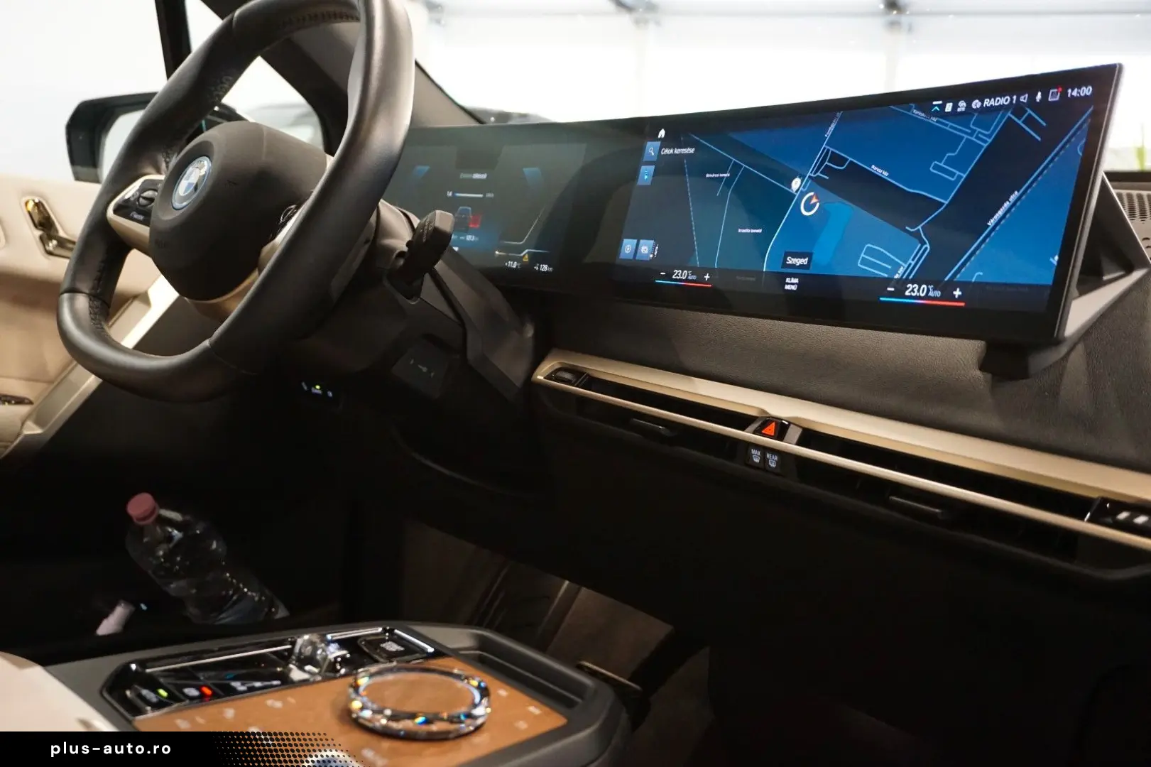 BMW iX Baureihe iX 40 xDrive Sport HK SKY LOUNGE