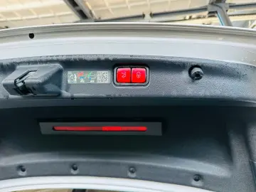 MERCEDES-BENZ C 220d 4M AMG LINE PANO ALLOY STZH MEM