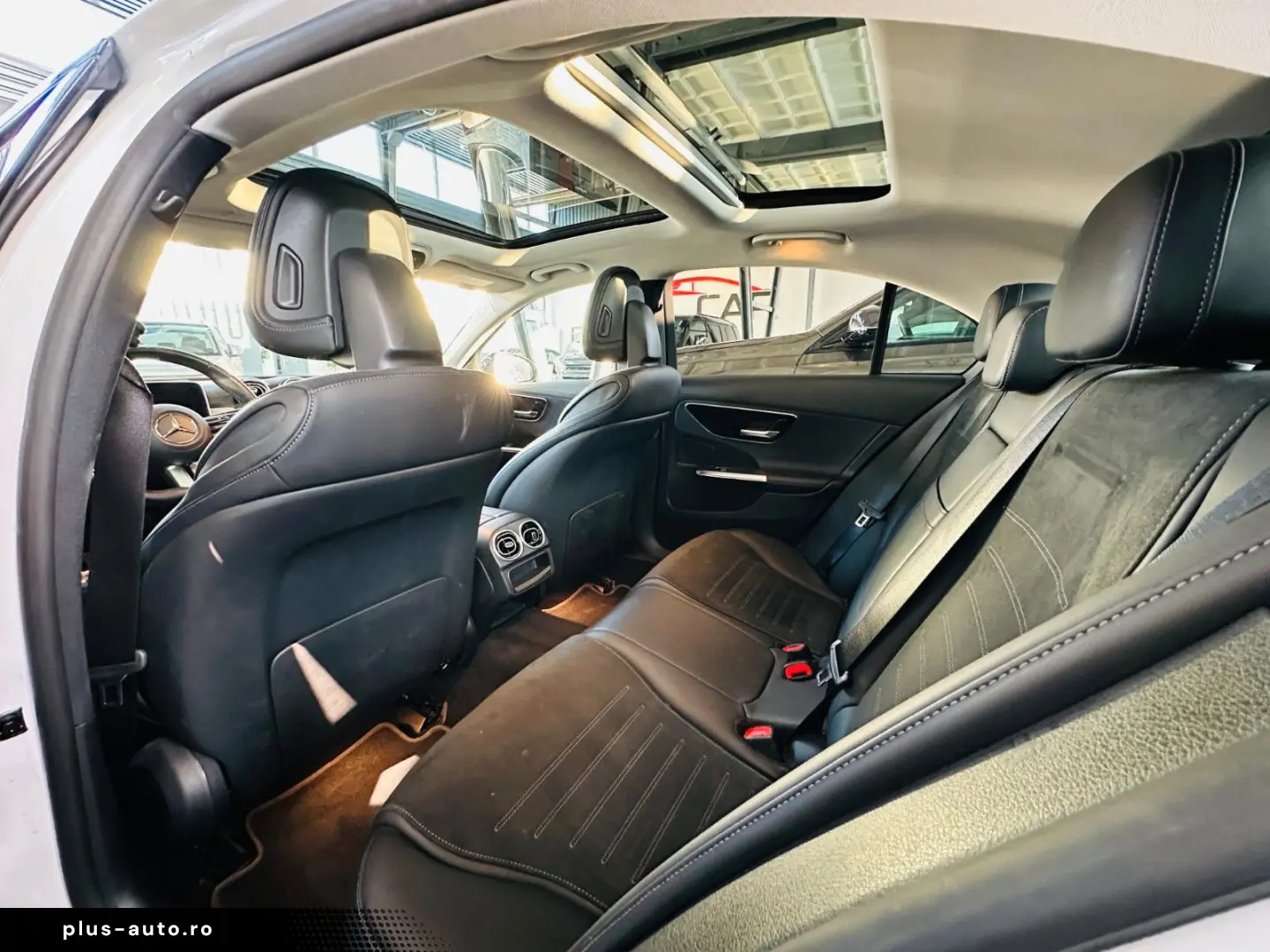 MERCEDES-BENZ C 220d 4M AMG LINE PANO ALLOY STZH MEM