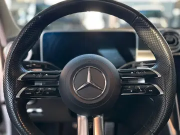 MERCEDES-BENZ C 220d 4M AMG LINE PANO ALLOY STZH MEM