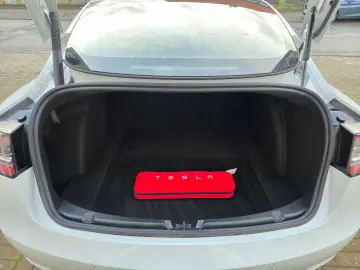TESLA Model 3 RWD Ryzen! Baterie 95%! 60 5 kWh