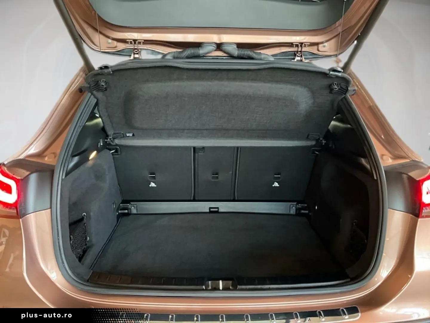 MERCEDES-BENZ GLA 200 Progressive AUT Kam. KeyLess K&hellip;