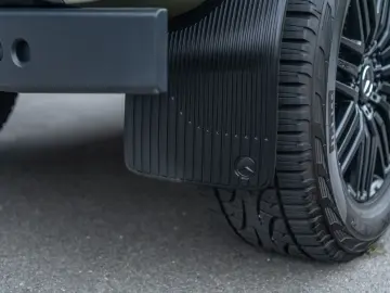 MERCEDES-BENZ G 63 4x4² AMG  FIRST 40 CARBON AKRAPOVIC