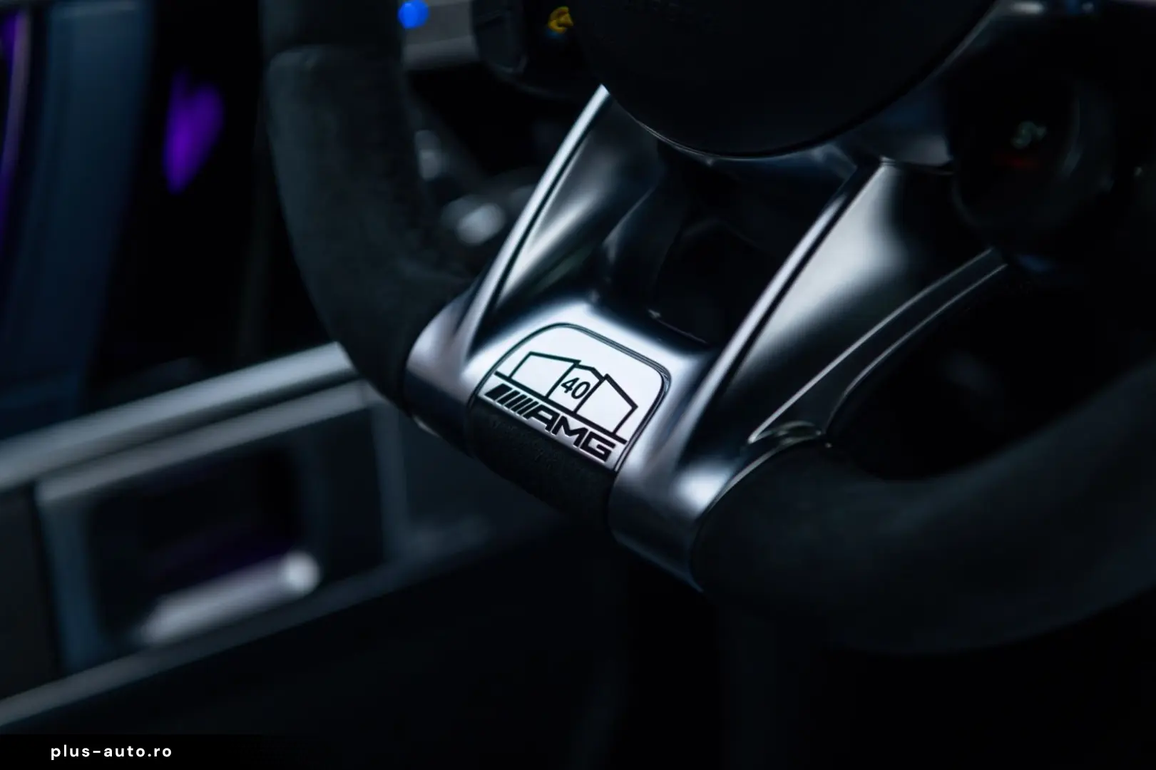 MERCEDES-BENZ G 63 4x4² AMG  FIRST 40 CARBON AKRAPOVIC