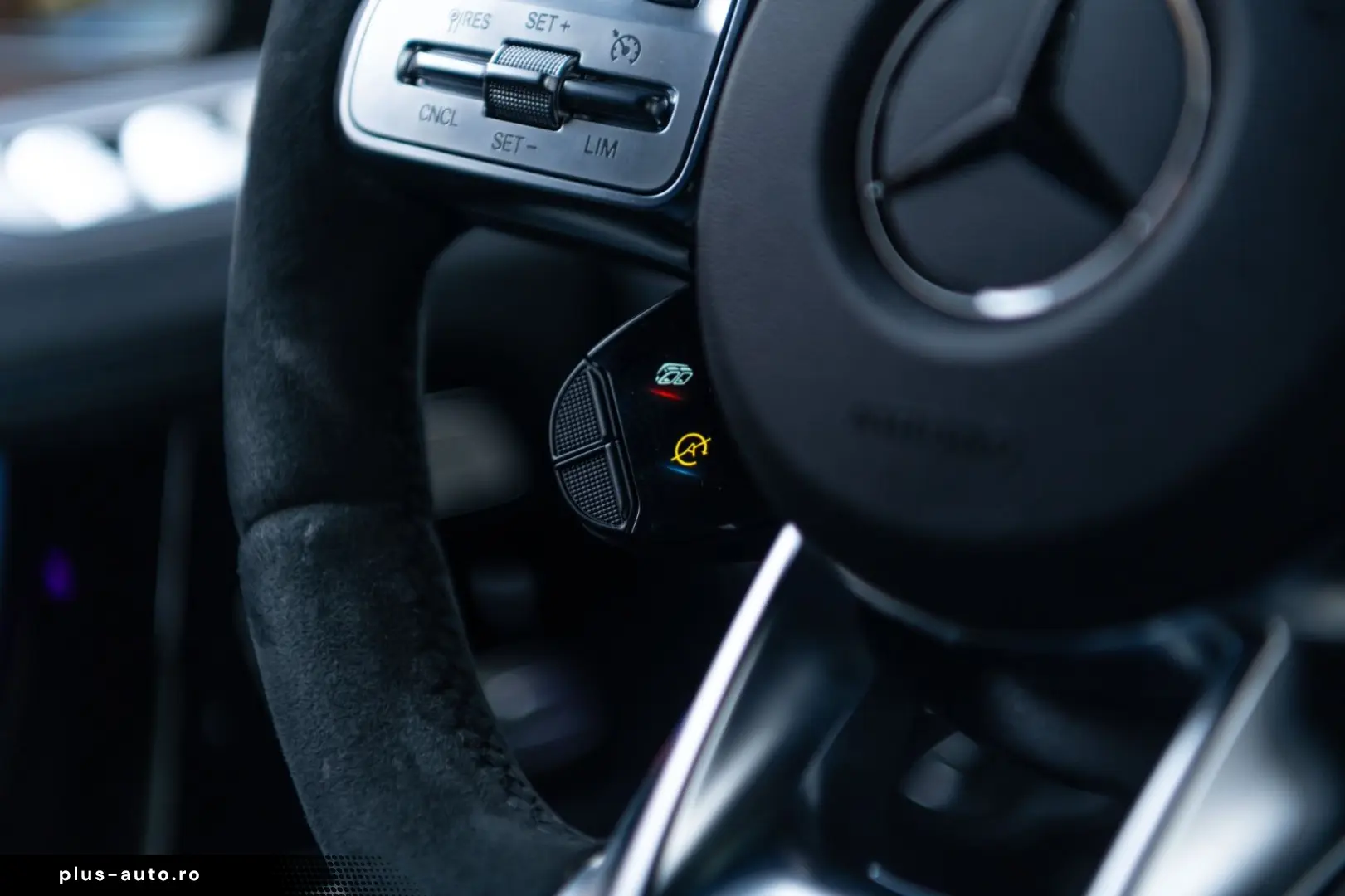 MERCEDES-BENZ G 63 4x4² AMG  FIRST 40 CARBON AKRAPOVIC