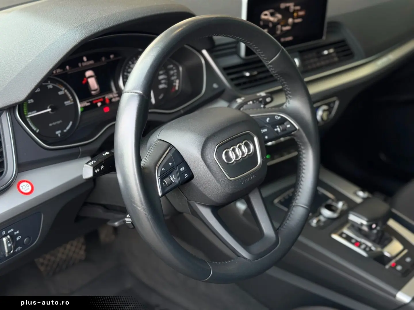 AUDI Q5 50 TFSI e quattro S-Line AHK NAV SZH RFK 2Hd.