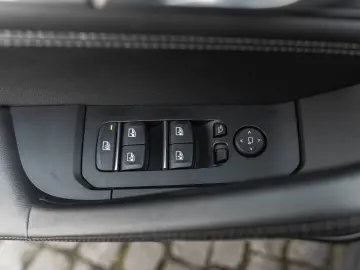 BMW X6 xDrive 30 d M Sport LED KAM CARPLAY H&K HUD