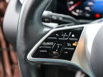 MERCEDES-BENZ B 250 e Progressive Advanced  LED Pano&hellip;