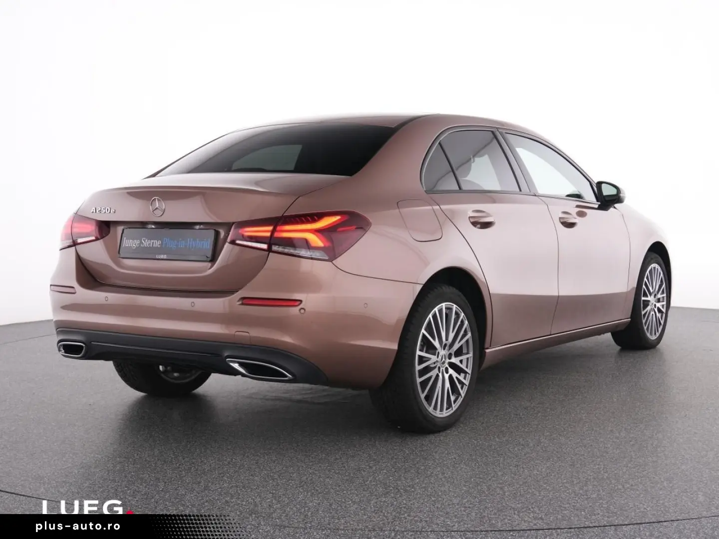 MERCEDES-BENZ A 250 e Lim Progressive MBUX LED Pano &hellip;