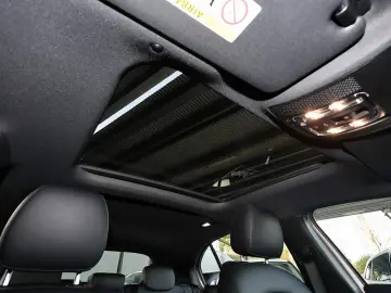 MERCEDES-BENZ A 250 e PANO DISTRONIC MEMORY CARPLAY MBUX 17