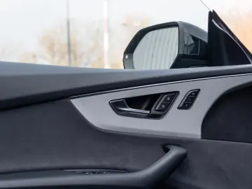 Audi Q8 50 TDI SLINE. MATRIX. LUFT. PANO