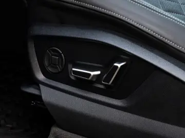 Audi Q8 50 TDI SLINE. MATRIX. LUFT. PANO