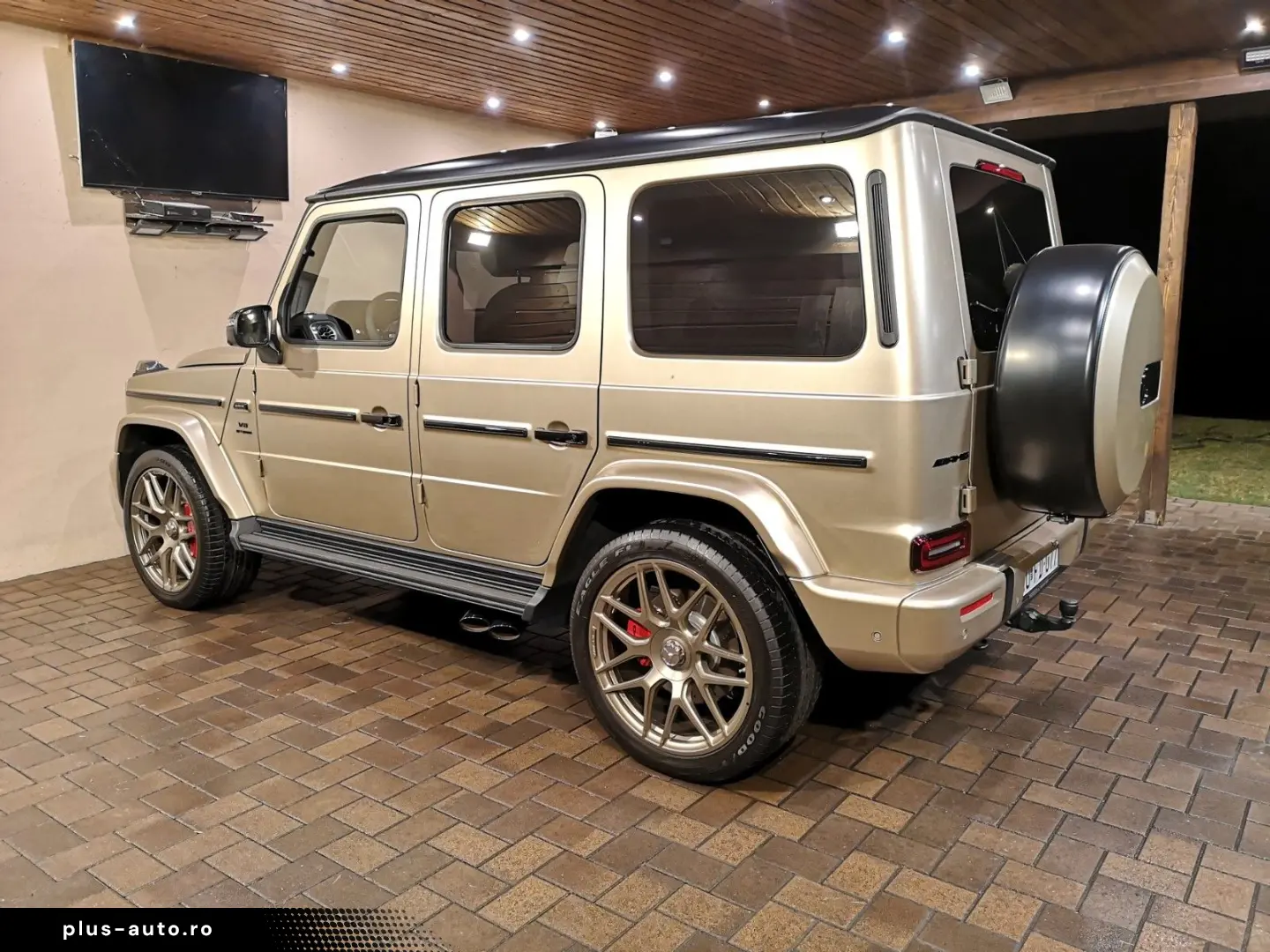 MERCEDES-BENZ G 63 AMG