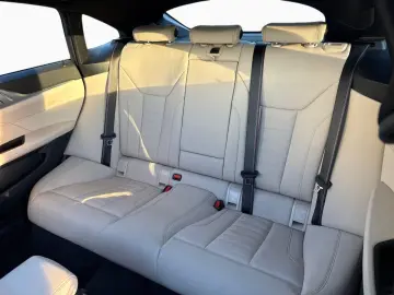 BMW i4 xDrive40 Gran Coupé MSportPro.DAP HUD 360