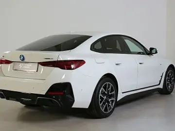 BMW i4 xDrive40 Gran Coupé M Sportpaket AHK LED ACC