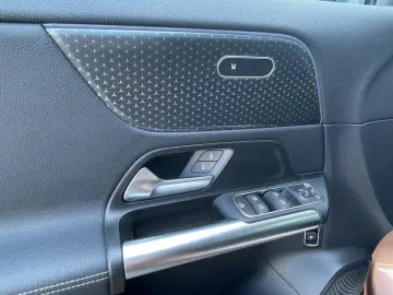 MERCEDES-BENZ GLA 220 d 4M MOPF PROGRESSIVE 360 DIST&hellip;