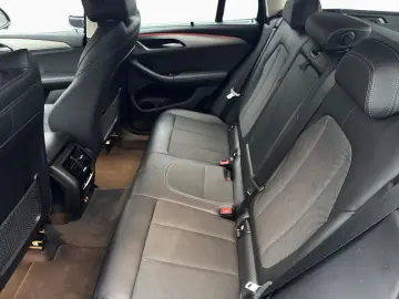 BMW X3 xDrive30i Innov HuD Pano HiFi KomfortZ. HDC