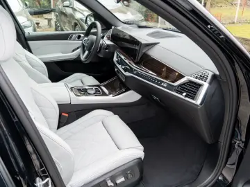 BMW X5 30d M SPORT.PANO.DR.ASS.360 .LED.HUD.AHK.22