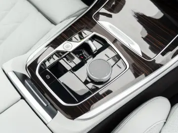 BMW X5 30d M SPORT.PANO.DR.ASS.360 .LED.HUD.AHK.22