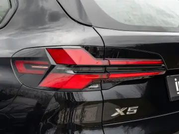 BMW X5 30d M SPORT.PANO.DR.ASS.360 .LED.HUD.AHK.22