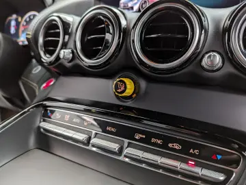 MERCEDES-BENZ AMG GT R  GREEN HELL 1.HD U-FREI BURM HE TOP