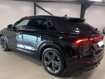 Audi Q8 50 TDI quattro S-Line AHK