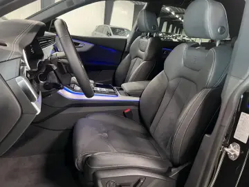 Audi Q8 50 TDI quattro S-Line AHK
