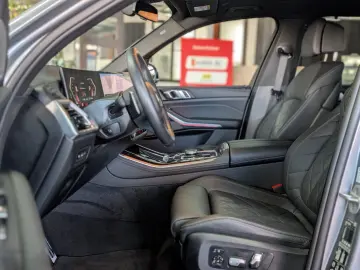 BMW X5 40 d xDrive M-SPORT MATRIX H&K VOLL UPE 113T€
