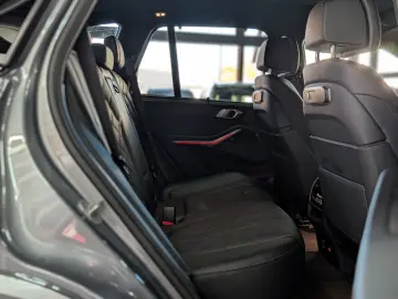 BMW X5 40 d xDrive M-SPORT MATRIX H&K VOLL UPE 113T€