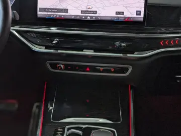 BMW X5 40 d xDrive M-SPORT MATRIX H&K VOLL UPE 113T€