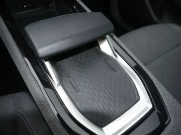 RENAULT Austral TCe 140 Equilibre SHZ KAMERA NAVI LED