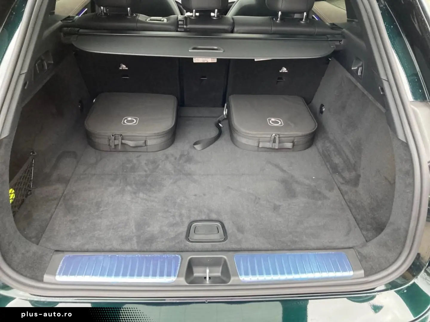 MERCEDES-BENZ EQE 43 AMG SUV 4M  SHZ Pano AHK HUD S-Sitz ACC