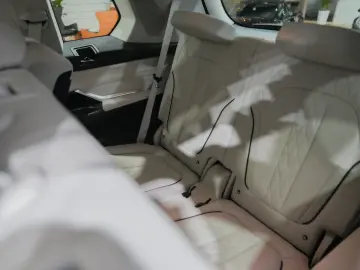 BMW X7 xDrive 40 d  INDIVIDUAL PANO H K HUD 7-SITZER