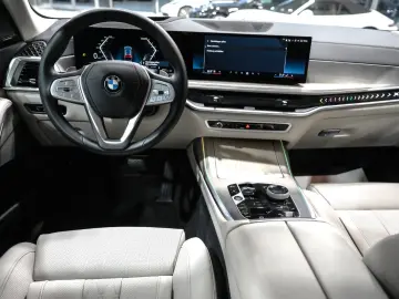 BMW X7 xDrive 40 d  INDIVIDUAL PANO H K HUD 7-SITZER