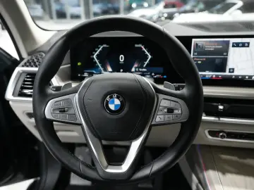 BMW X7 xDrive 40 d  INDIVIDUAL PANO H K HUD 7-SITZER