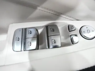 BMW X7 xDrive 40 d  INDIVIDUAL PANO H K HUD 7-SITZER