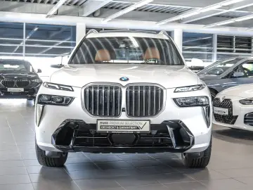 BMW X7 xDrive40d M Sport HUD PANO RFK NAVI LED DAB